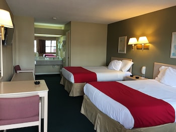 Room, 2 Queen Beds, Smoking