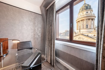 King Guest Room with Dome View, 1 King Bed