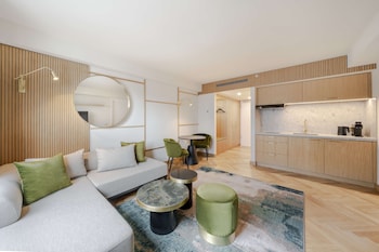 Suite, 1 Bedroom (Residence)