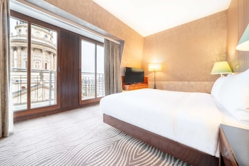 Duplex Suite, 1 King Bed (Dome View, Lounge Access)