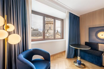 Executive Room, 1 King Bed (Plus, Dome View)