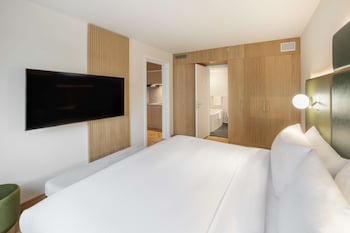 Suite, 1 Bedroom (Residence)