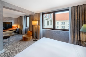Deluxe Studio, 1 King Bed