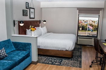 Room, 1 King Bed with Sofa bed, Park View (Hearing Accessible)