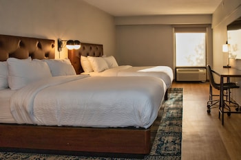 Room, 2 Queen Beds (Mobility Accessible, Tub)