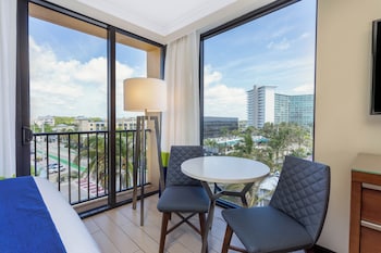 City Room, 1 King Bed, Corner