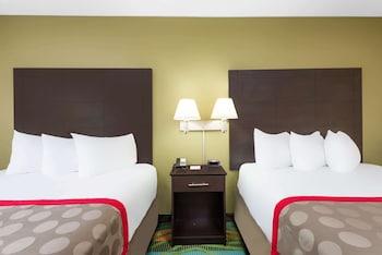 Room, 2 Queen Beds, Non Smoking