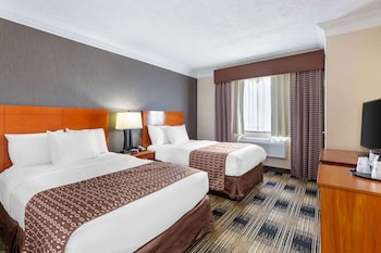 Standard Room, 2 Double Beds, Non Smoking, Refrigerator (Larger Room)