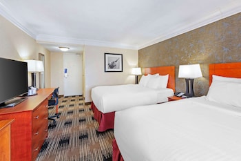 Standard Room, 2 Queen Beds, Non Smoking, Refrigerator