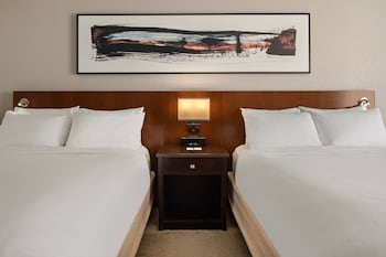 Room, 2 Queen Beds (Hearing Accessible)