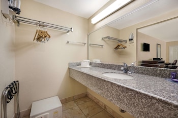 Room, Multiple Beds, Non Smoking