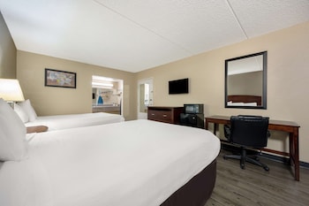 Room, 2 Queen Beds, Non Smoking