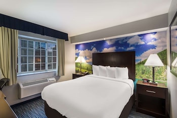 Standard Room, 2 Queen Beds, Non Smoking
