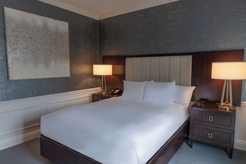 Luxury Room, 1 Queen Bed (Veranda)