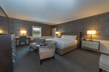Executive Suite, Multiple Beds