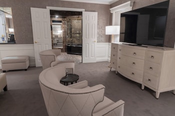 Room, 1 King Bed, Jetted Tub