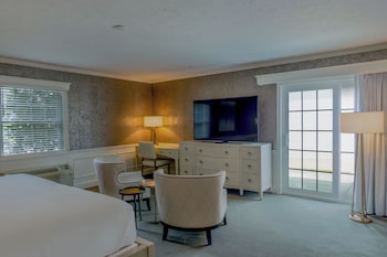 Room, 1 King Bed (Spa)