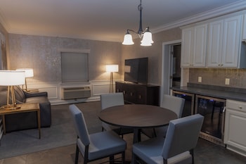 Suite (Avalon)