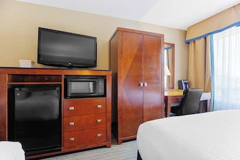 Standard Room, 2 Queen Beds, Non Smoking