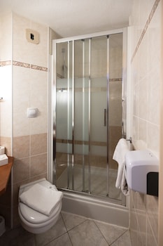 Standard Room, Multiple Beds