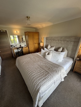 Cosy double with Hot Tub (for adults only)