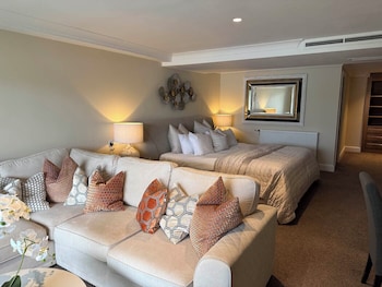 Junior Suite with Hot tub (for adults only)