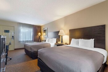 Standard Room, 2 Queen Beds, Non Smoking