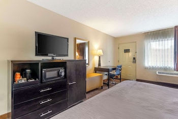 Standard Room, 1 King Bed, Non Smoking