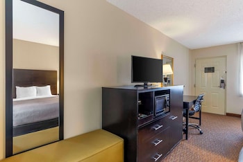 Standard Room, 2 Queen Beds, Non Smoking
