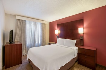 Suite, 2 Queen Beds, Non Smoking (with Sofabed, Full Kitchen)