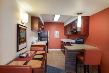 Suite, 2 Queen Beds, Non Smoking (with Sofabed, Full Kitchen)