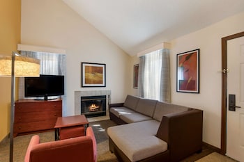 Suite, 2 Queen Beds, Non Smoking (with Sofabed, Full Kitchen)