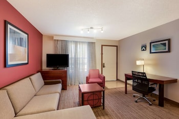 Suite, 2 Queen Beds, Non Smoking (with Sofabed, Full Kitchen)