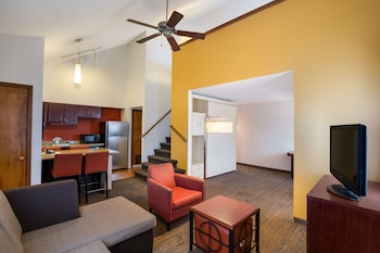 Suite, 2 Queen Beds, Non Smoking (with Sofabed, Full Kitchen)