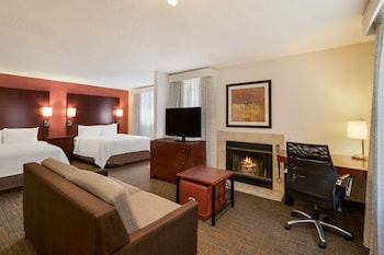 Suite, 2 Queen Beds, Accessible, Non Smoking (with Sofabed, Full Kitchen)
