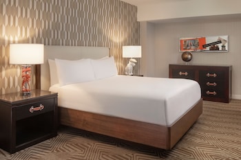 Executive Suite, 1 King Bed with Sofa bed