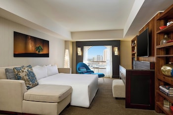Club Studio Suite, Multiple Beds