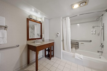 Suite, 1 King Bed with Sofa bed, Accessible, Non Smoking