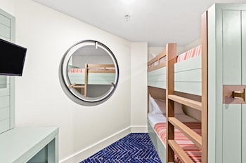 Junior Suite, 1 King Bed, Beach View