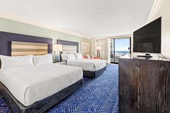 Room, 2 Queen Beds, Pool View