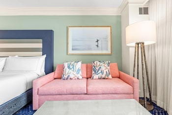 Room, 2 Queen Beds, Pool View