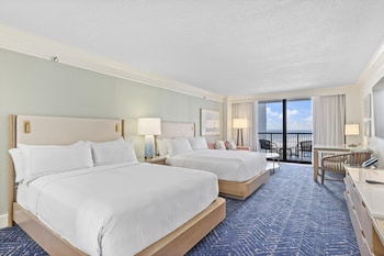 Deluxe Suite, 2 Queen Beds