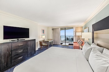 Room, 1 King Bed with Sofa bed, Partial View
