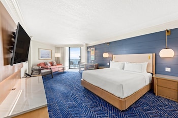 Junior Suite, 1 King Bed, Beachfront