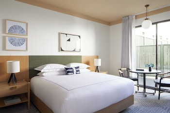 Room, 1 King Bed, Accessible, Patio (Mobility)