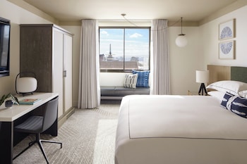Room, 1 King Bed, City View