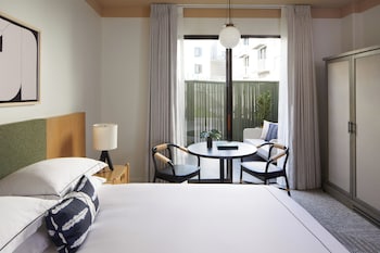 Room, 1 King Bed, Patio