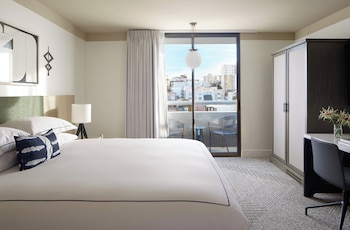 Room, 1 King Bed, Balcony