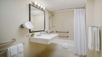 Standard Room, 1 Queen Bed, Accessible (Mobility, Access Tub)