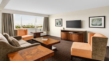 Suite, 1 Bedroom (with Living Area)
